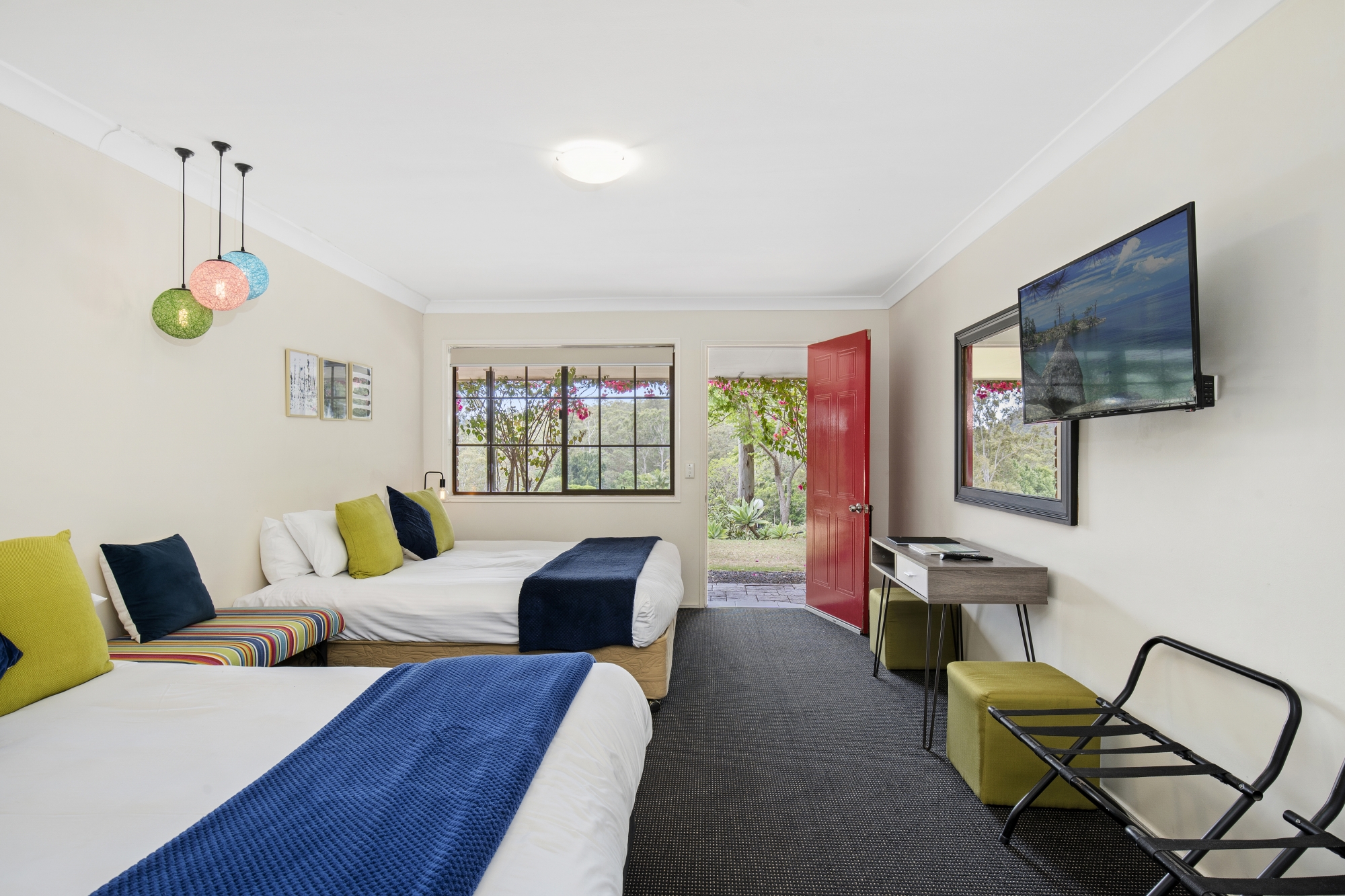 Banner background image (decoration only)