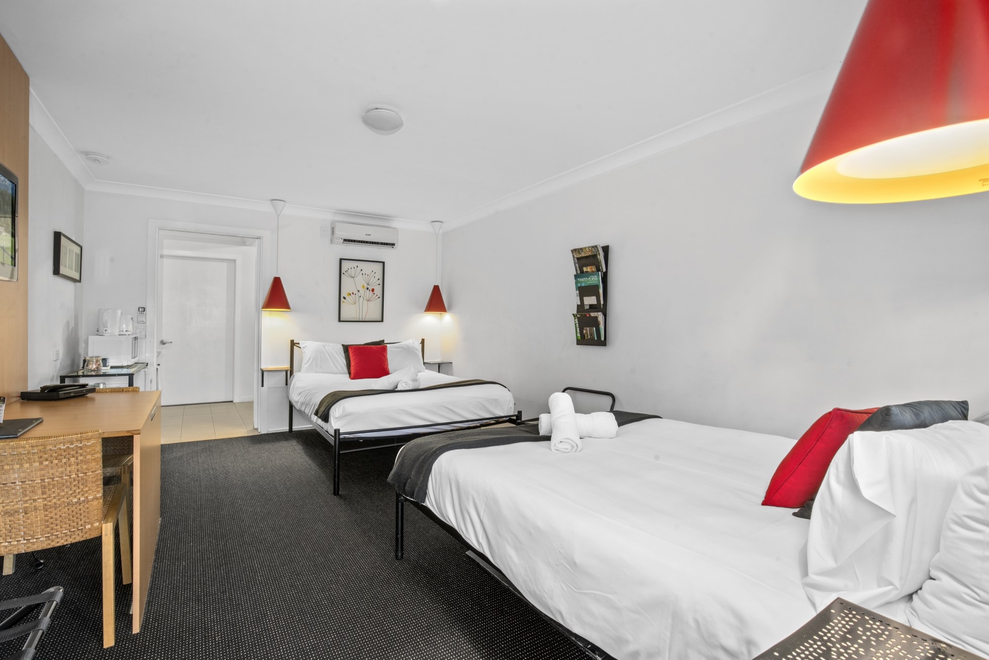 Rosella Room (Accessible) — Tamborine Mountain