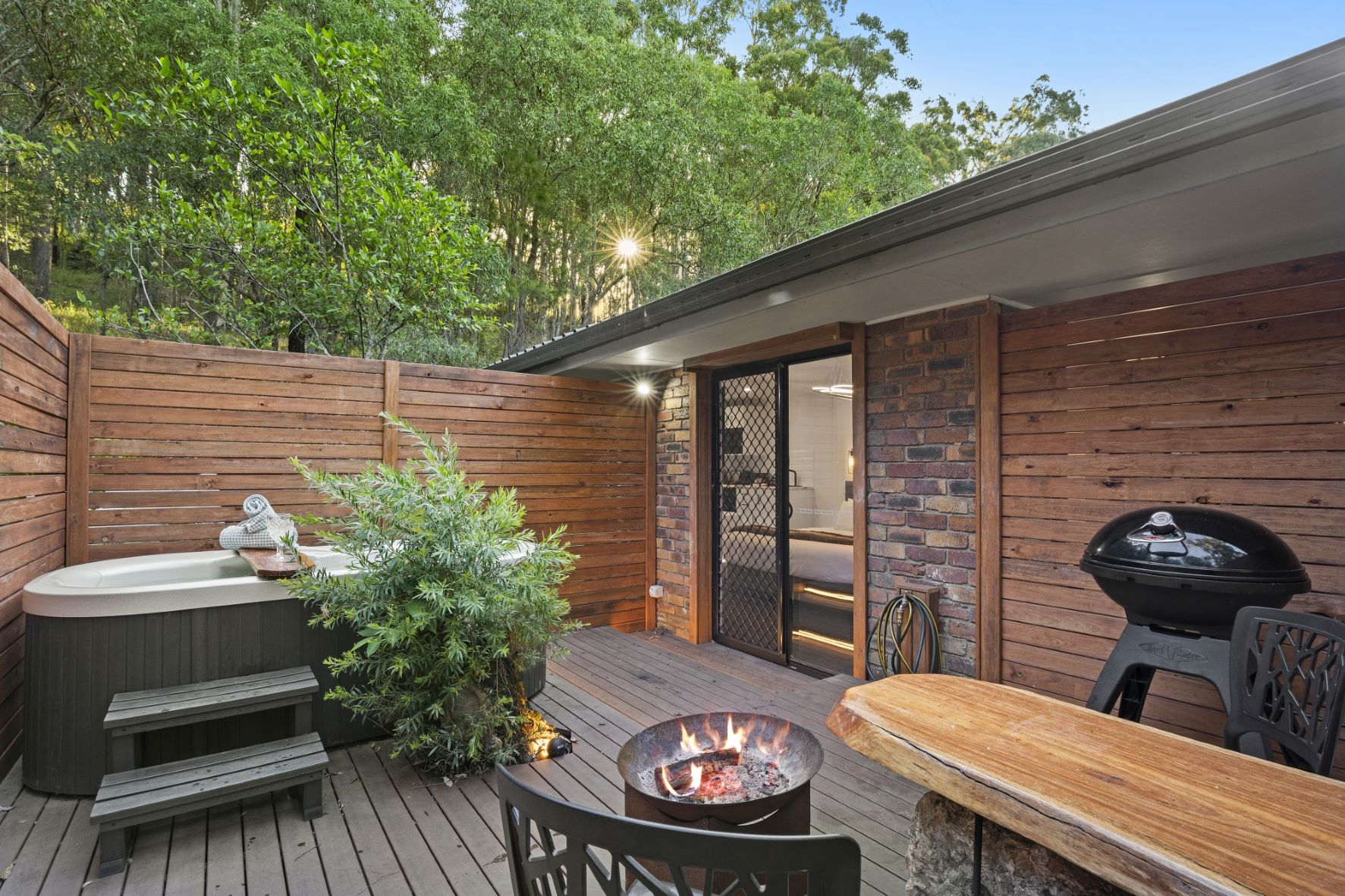 Tamborine Mountain Accommodation - Soak Under The Stars